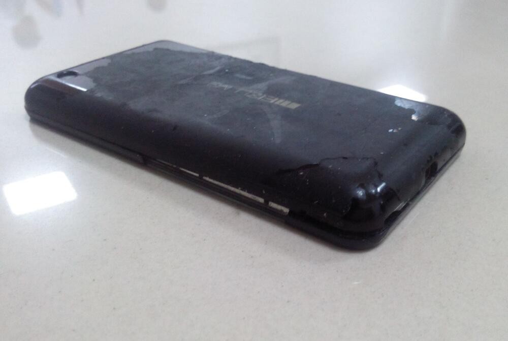 手机摔了的新闻手机摔了会影响内部吗-第1张图片-太平洋在线下载